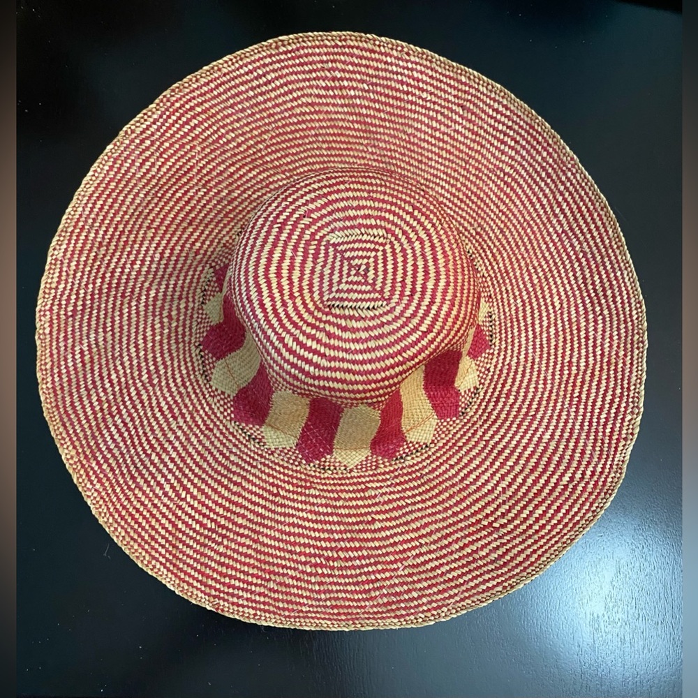NEW Straw looking sun hat